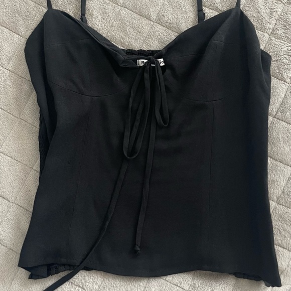 Reformation date night too in black. Size 6 - Picture 2 of 5